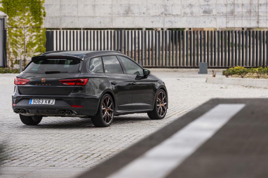  Seat Leon Cupra R ST (5F) 2018 года  (WW) (фото 33 из 40)